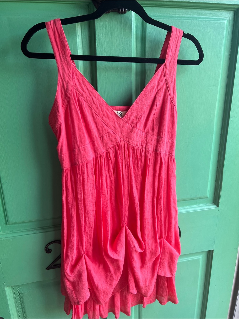 Ya Los Angeles coral 🪸 V-Neck Mini 👗 size large